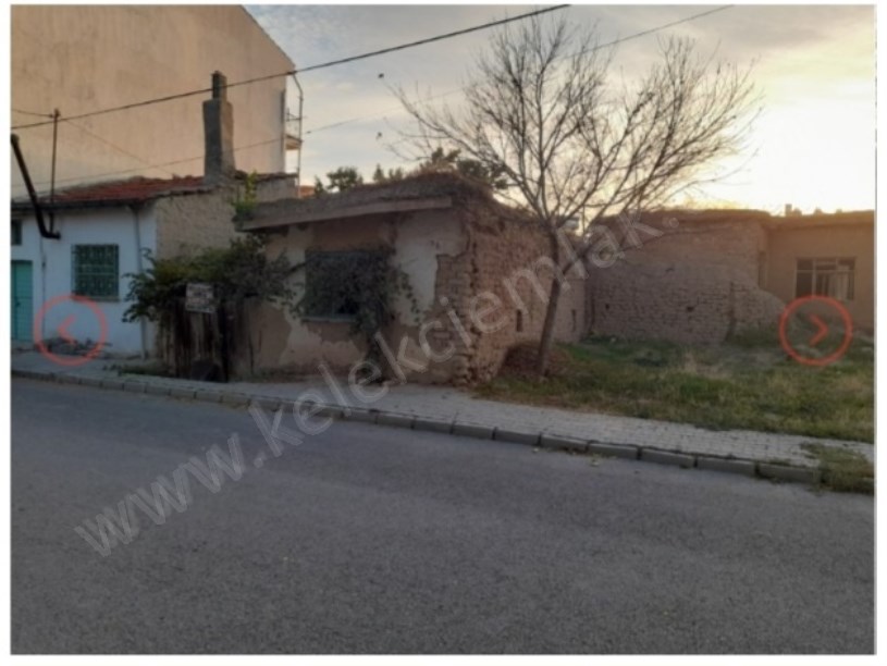ERKMEN KORKUTBEY CADDESİNDE ARSA