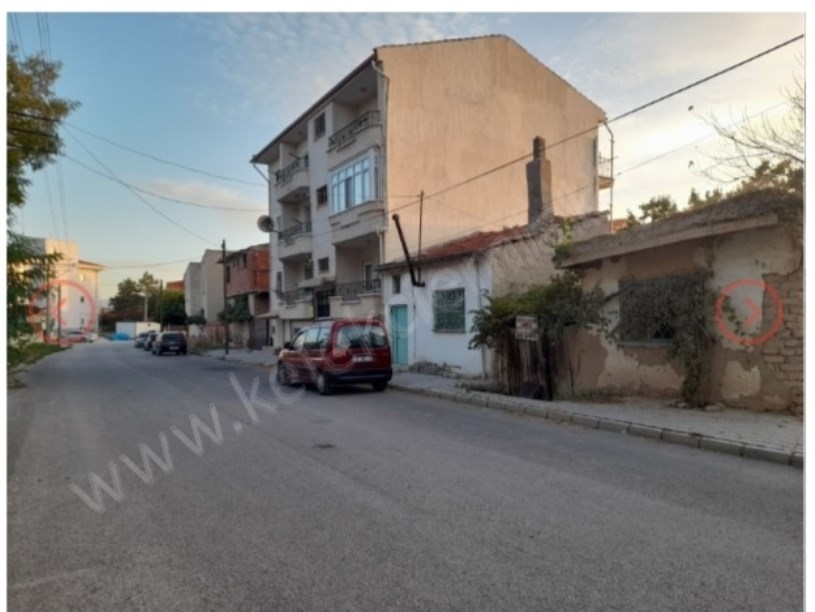 ERKMEN KORKUTBEY CADDESİNDE ARSA