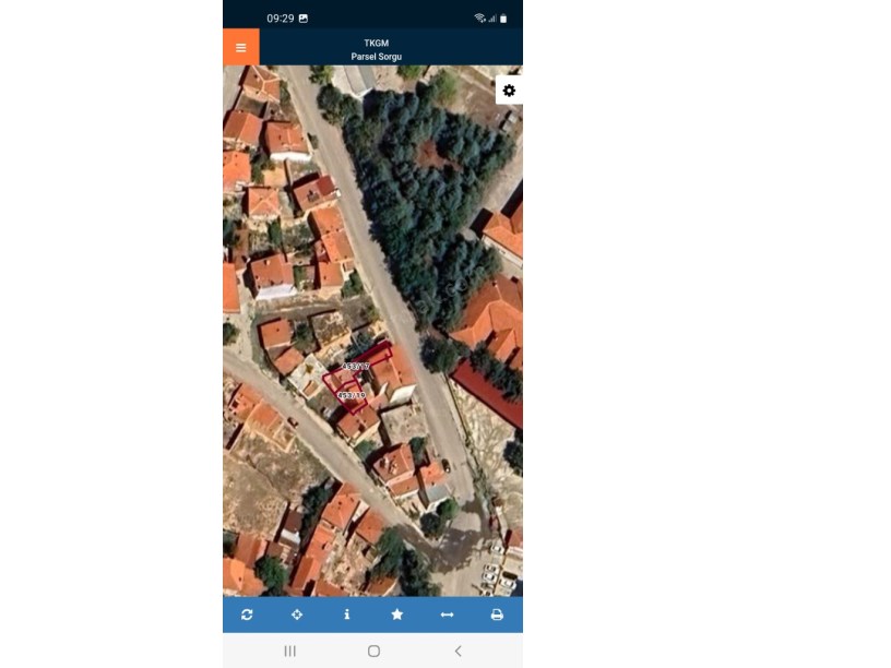 ERKMEN KORKUTBEY CADDESİNDE ARSA