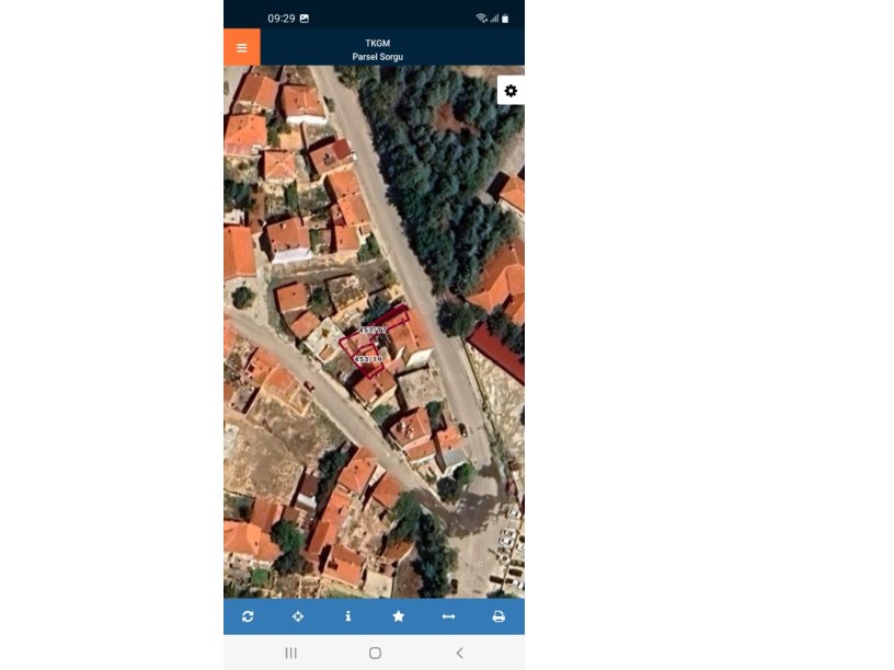 ERKMEN KORKUTBEY CADDESİNDE ARSA