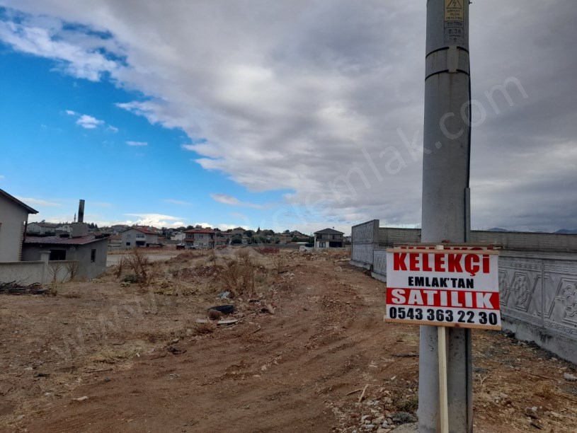 KALE MAHALLESİNDE GÜNEY CEPHELİ ARSA