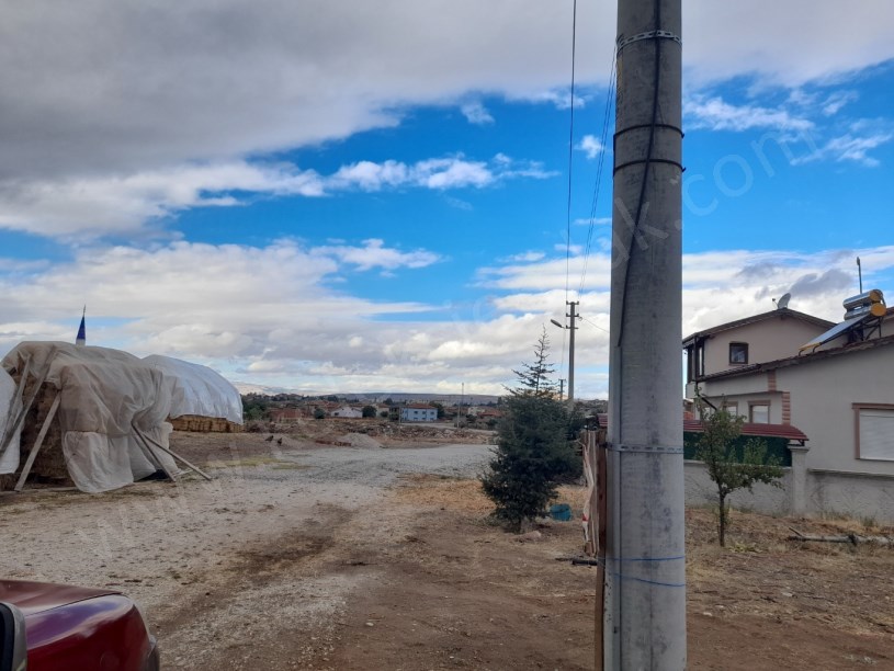 KALE MAHALLESİNDE KÖŞE PARSEL ARSA