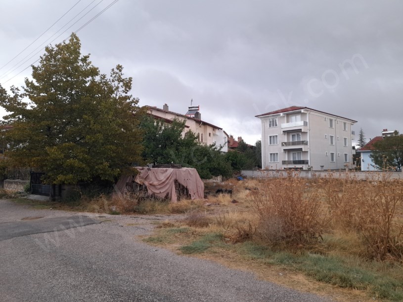 SELÇUKLUDA GÜNEY CEPHELİ ARSA