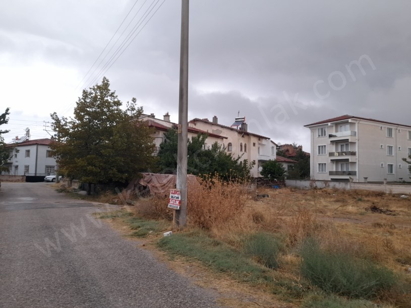 SELÇUKLUDA GÜNEY CEPHELİ ARSA