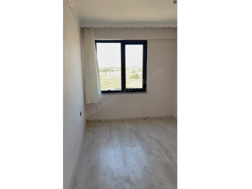 HORAN REZİDANSTA  ARA KATTA SATILIK 3+1