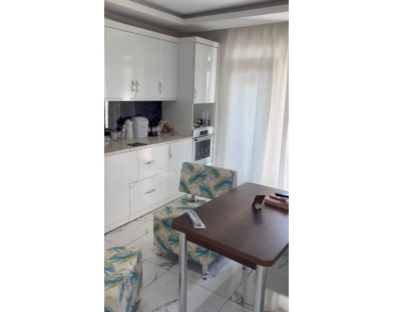 HORAN REZİDANSTA  ARA KATTA SATILIK 3+1