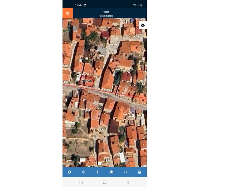 AKÇEŞME CAMİİ KARŞISINDA KÖŞE PARSEL ARSA