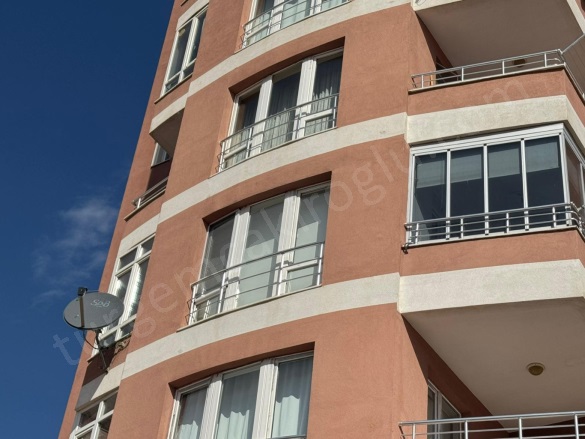 Esenyurt Melikgazi Satılık Daire |  3+1 Oda | 150M2 3.500.000Tl  Krediye Uygun  | 3. Kat | Merkezi Isınma | 1 Banyo | 1 Yatak Odası Resim-1