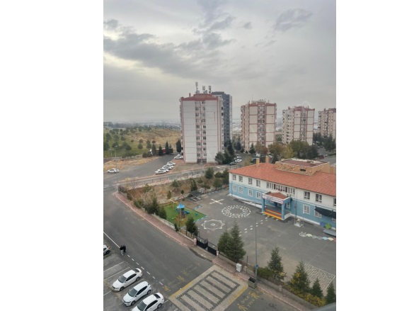 Tınaztepe Melikgazi Satılık Daire |  3+1 Oda | 175M2 3.400.000Tl  Krediye Uygun  | Zemin Kat | Merkezi Isınma | 2 Banyo | 1 Yatak Odası Resim-2
