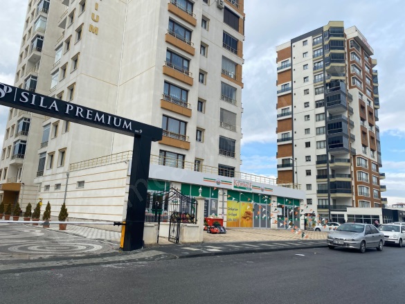 Zümrüt Kocasinan Satılık Dükkan |  1+1 Oda | 400M2 12.750.000Tl  Krediye Uygun  | Zemin Kat | Merkezi Isınma Resim-4