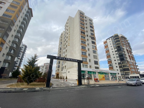 Zümrüt Kocasinan Satılık Dükkan |  1+1 Oda | 400M2 12.750.000Tl  Krediye Uygun  | Zemin Kat | Merkezi Isınma Resim-5