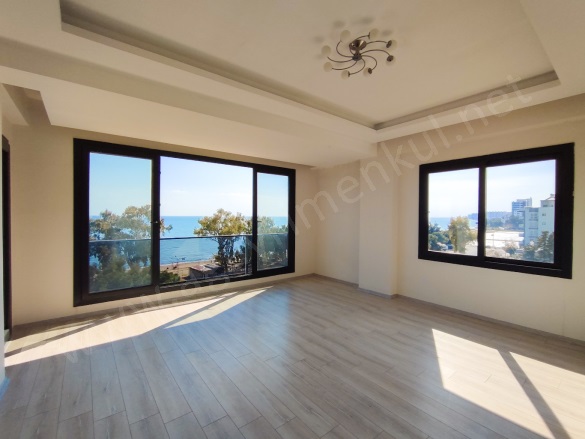 Deniz Mezitli Satılık Daire |  3.5+1 Oda | 170M2 8.500.000Tl | 4. Kat | Klima | 2 Banyo Resim-3