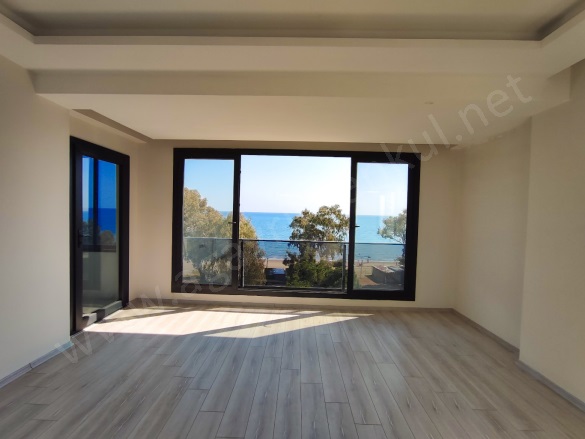 Deniz Mezitli Satılık Daire |  3.5+1 Oda | 170M2 8.500.000Tl | 4. Kat | Klima | 2 Banyo Resim-4