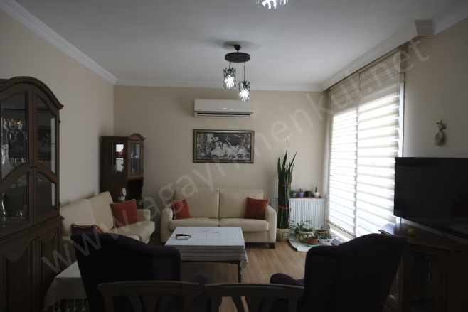 Soli Sitesinde Deniz Gören Konumda içi Yapılı 2+1 Geniş Satılık Daire Mezitli Akdeniz