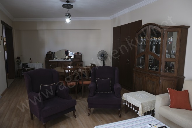 Akdeniz Mezitli Satılık Daire |  2+1 Oda | 135M2 4.100.000Tl  Krediye Uygun  Eşyalı  | 6. Kat | Kombi | 1 Banyo | 2 Yatak Odası Resim-4
