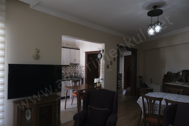 Akdeniz Mezitli Satılık Daire |  2+1 Oda | 135M2 4.450.000Tl  Krediye Uygun  Eşyalı  | 6. Kat | Kombi | 1 Banyo | 2 Yatak Odası Resim-5