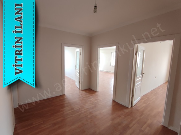 Akkent Yenişehir Satılık Daire |  3+1 Oda | 150M2 3.975.000Tl  Krediye Uygun  | 7. Kat | Kombi | 1 Banyo Resim-3