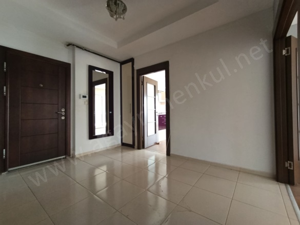 Çiftlikköy Yenişehir Satılık Daire |  3+1 Oda | 190M2 6.900.000Tl  Krediye Uygun  | 7. Kat | Merkezi Isınma | 2 Banyo Resim-4