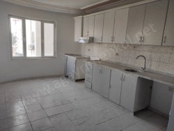 Mezitli Yeni Satılık Daire 3+1 200 M2 | 3. Kat | 1 Banyo