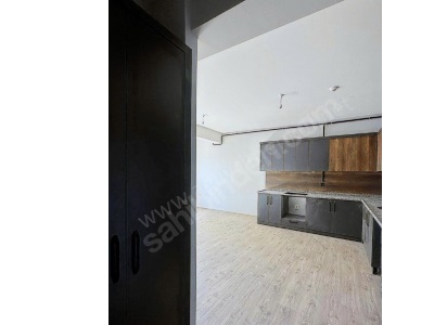 Mezitlide Site İçerisinde Havuzlu Geniş Fırsat Si 3+1 Satılık Daire Akdeniz