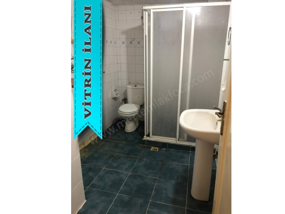 Eskifoça Foça Satılık Daire |  3+1 Oda | 110M2 7.000.000Tl  Krediye Uygun  | Zemin Kat | Klima | 2 Banyo | 3 Yatak Odası Resim-1