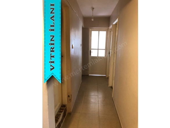 Eskifoça Foça Satılık Daire |  3+1 Oda | 110M2 7.000.000Tl  Krediye Uygun  | Zemin Kat | Klima | 2 Banyo | 3 Yatak Odası Resim-4