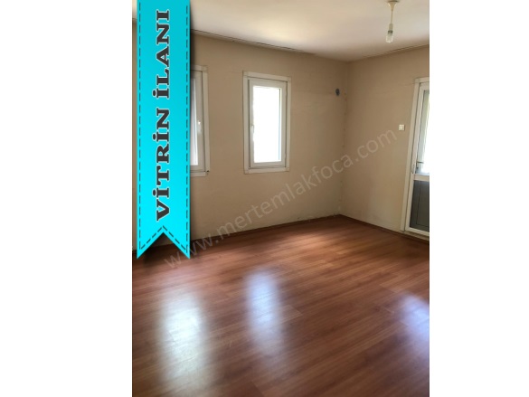 Eskifoça Foça Satılık Daire |  3+1 Oda | 110M2 7.000.000Tl  Krediye Uygun  | Zemin Kat | Klima | 2 Banyo | 3 Yatak Odası Resim-5