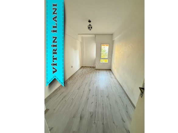 Eskifoça Foça Kiralık Daire |  3+1 Oda | 130M2 Aylık 45.000Tl | 1. Kat | Klima | 2 Banyo | 3 Yatak Odası Resim-5