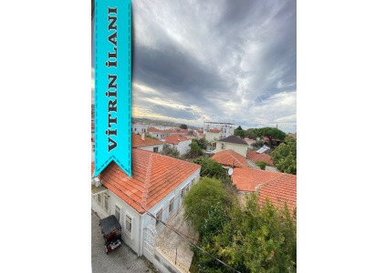 Mert Emlaktan Şehir Merkezinde Eşyalı Kiralık Daire 2+1 Foça Eskifoça