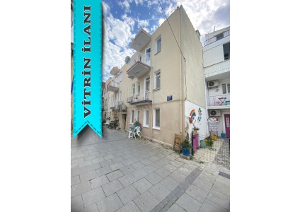 Mert Emlaktan Eşyalı Kiralık Daire Eski Foça Merkezde Ara Kat 2+1 Eskifoça