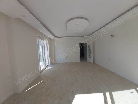 Kızıltoprak Mah. Muratpaşa Satılık Daire |  2+1 Oda | 110M2 7.750.000Tl  Krediye Uygun  | 2. Kat | Doğalgaz(Kombi) | 2 Banyo Resim-4