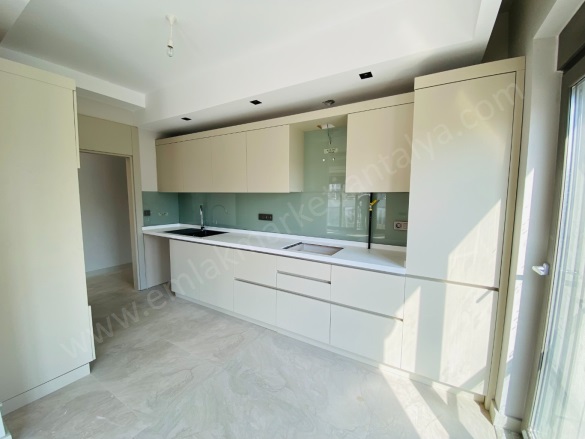 Meydankavağı Mah. Muratpaşa Satılık Daire |  2+1 Oda | 105M2 8.800.000Tl  Krediye Uygun  | 1. Kat | Doğalgaz(Kombi) | 2 Banyo Resim-2