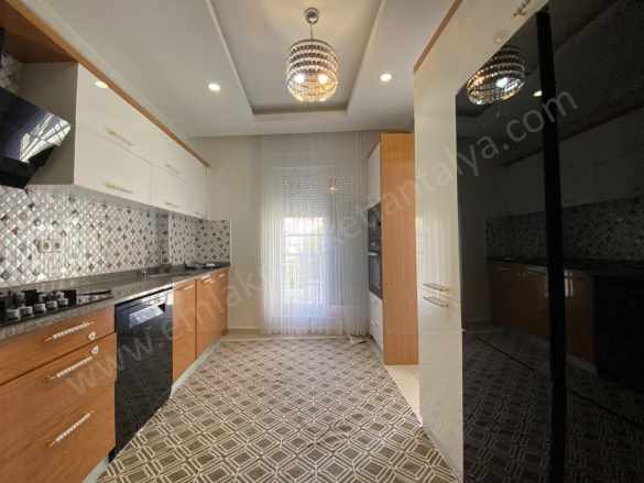 Meydan Kavşağına Yürüme Mesafesinde Asansörlü Çok Şık 3+1 Satılık Daire Muratpaşa Yüksekalan Mah