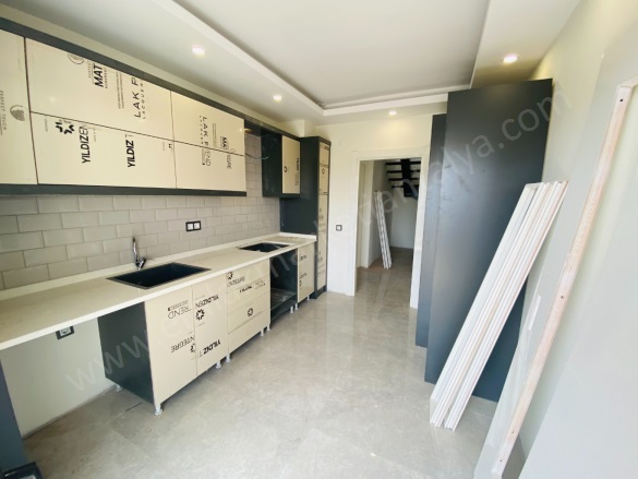 Kızıltoprak Mah. Muratpaşa Satılık Daire |  6+1 Oda | 280M2 9.500.000Tl  Krediye Uygun  | Dubleks | Doğalgaz(Kombi) | 2 Banyo Resim-1