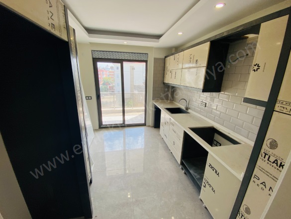 Kızıltoprak Mah. Muratpaşa Satılık Daire |  6+1 Oda | 280M2 9.500.000Tl  Krediye Uygun  | Dubleks | Doğalgaz(Kombi) | 2 Banyo Resim-2
