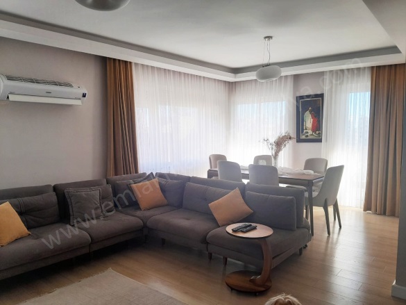 Yeşilbahçe Mah. Muratpaşa Satılık Daire |  4+2 Oda | 220M2 17.500.000Tl  Krediye Uygun  | Dubleks | Doğalgaz(Kombi) | 3 Banyo Resim-4