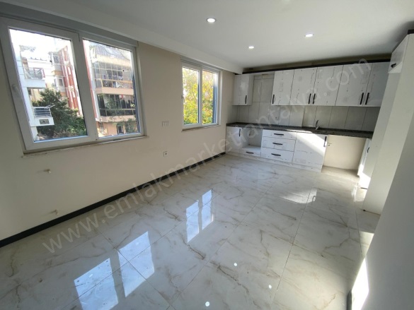 Etiler Mah. Muratpaşa Satılık Daire |  2+1 Oda | 75M2 4.750.000Tl  Krediye Uygun  | 2. Kat | Klima | 1 Banyo Resim-1