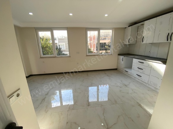 Etiler Mah. Muratpaşa Satılık Daire |  2+1 Oda | 75M2 4.750.000Tl  Krediye Uygun  | 2. Kat | Klima | 1 Banyo Resim-2