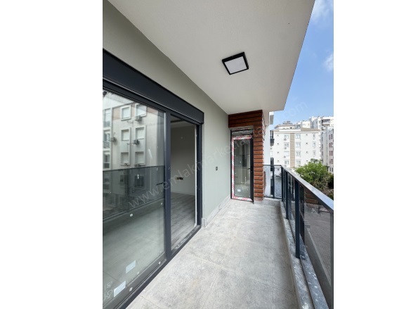 Kızıltoprak Mah. Muratpaşa Satılık Daire |  2+1 Oda | 115M2 7.500.000Tl  Krediye Uygun  | 4. Kat | Doğalgaz(Kombi) | 2 Banyo Resim-5