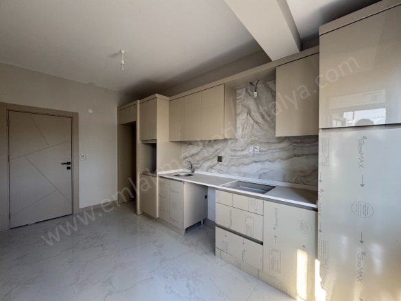 Kızıltoprak Mah. Muratpaşa Satılık Daire |  2+1 Oda | 110M2 6.500.000Tl  Krediye Uygun  | Yüksek Giriş | Doğalgaz(Kombi) | 2 Banyo Resim-5