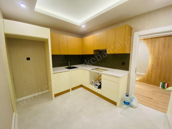 Kemerağzı Mah. Aksu Satılık Daire |  2+1 Oda | 95M2 6.900.000Tl  Krediye Uygun  | 3. Kat | Doğalgaz(Kombi) | 1 Banyo Resim-2