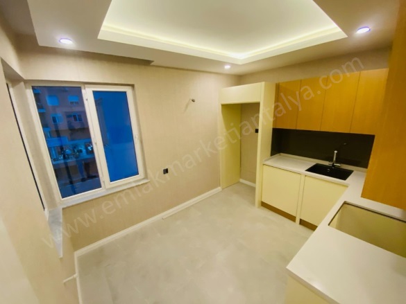 Kemerağzı Mah. Aksu Satılık Daire |  2+1 Oda | 95M2 6.900.000Tl  Krediye Uygun  | 3. Kat | Doğalgaz(Kombi) | 1 Banyo Resim-3