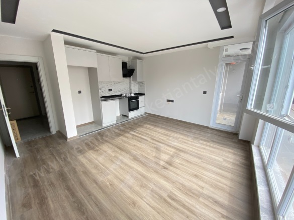 Yüksekalan Mah. Muratpaşa Satılık Daire |  2+1 Oda | 85M2 4.100.000Tl  Krediye Uygun  | 1. Kat | Klima | 1 Banyo Resim-3