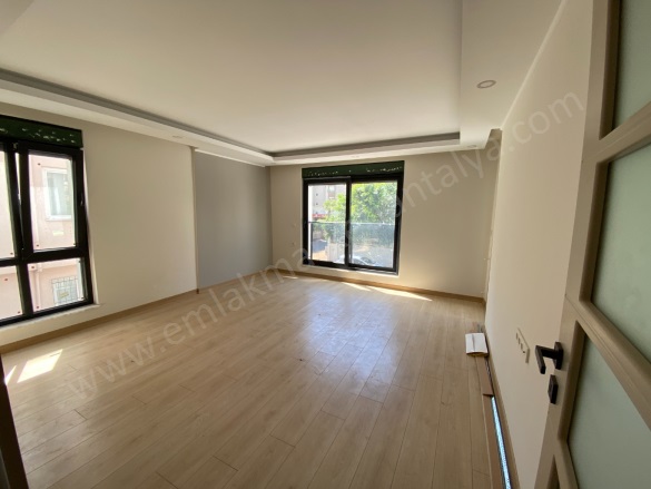 Kızıltoprak Mah. Muratpaşa Satılık Daire |  3+1 Oda | 145M2 6.750.000Tl  Krediye Uygun  | 3. Kat | Doğalgaz(Kombi) | 1 Banyo Resim-2