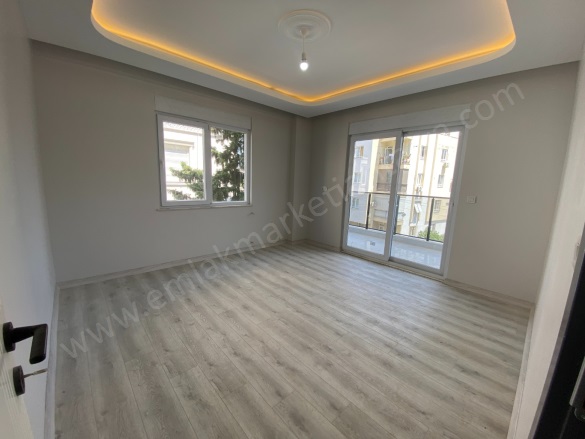 Kızıltoprak Mah. Muratpaşa Satılık Daire |  2+1 Oda | 90M2 5.900.000Tl  Krediye Uygun  | 2. Kat | Doğalgaz(Kombi) | 1 Banyo Resim-3