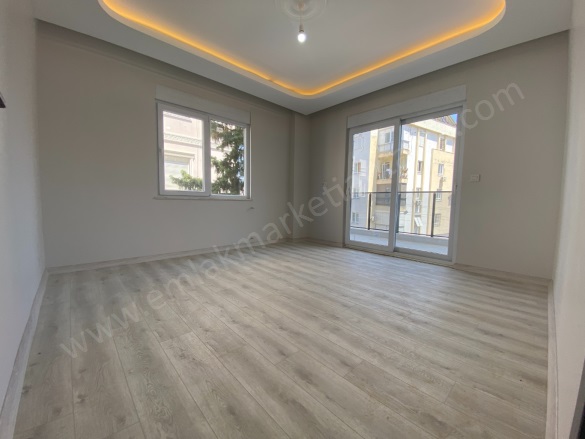 Kızıltoprak Mah. Muratpaşa Satılık Daire |  2+1 Oda | 90M2 5.900.000Tl  Krediye Uygun  | 2. Kat | Doğalgaz(Kombi) | 1 Banyo Resim-4