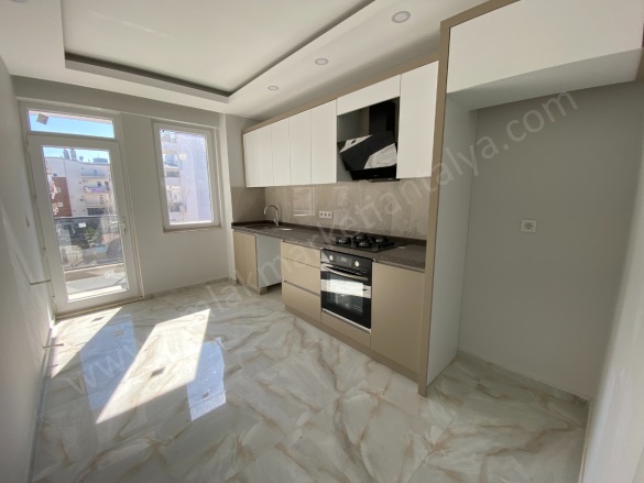 Varsak Karşıyaka Mah. Kepez Satılık Daire |  2+1 Oda | 110M2 4.200.000Tl  Krediye Uygun  | 2. Kat | Klima | 1 Banyo Resim-1