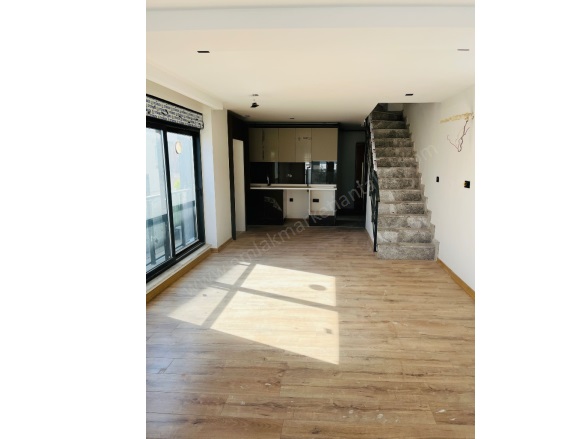 Güzeloba Mah. Muratpaşa Satılık Daire |  2+1 Oda | 120M2 7.500.000Tl  Krediye Uygun  | 1. Kat | Klima | 2 Banyo Resim-2