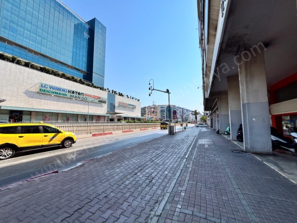 Tahılpazarı Mah. Muratpaşa Satılık Ofis / Büro |  3+1 Oda | 160M2 7.000.000Tl  Krediye Uygun  | 8. Kat | Klima | 2 Banyo Resim-2