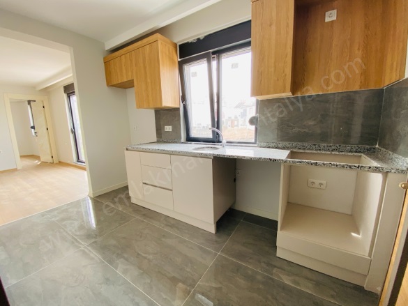 Yüksekalan Mah. Muratpaşa Satılık Daire |  2+1 Oda | 65M2 4.500.000Tl  Krediye Uygun  | 2. Kat | Klima | 1 Banyo Resim-2